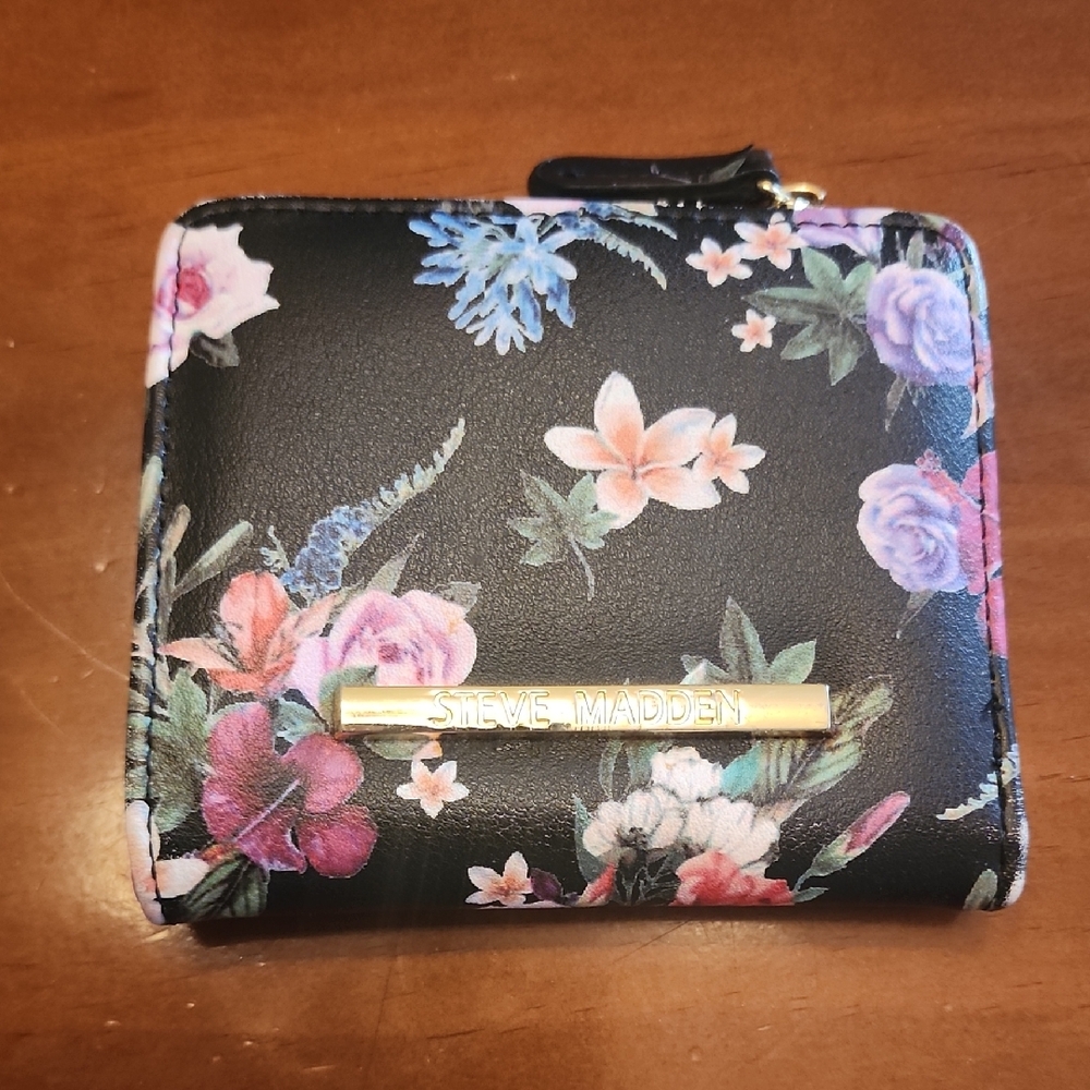 Steve Madden Multicolor Floral Women's Wallet